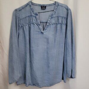 Splendid Denim Blouse Top Large Blue Pullover Smocked V-neck peasant Comfy